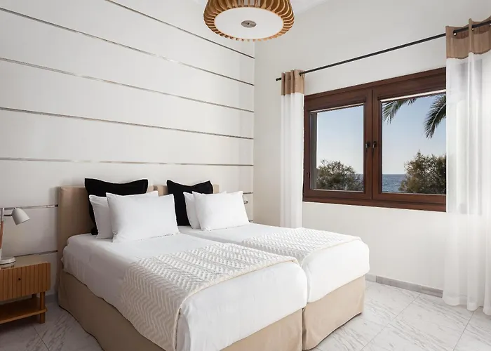 Aniv By The Sea Кинион