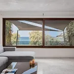 Villa Aniv By The Sea