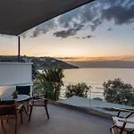 Aniv By The Sea 金尼昂