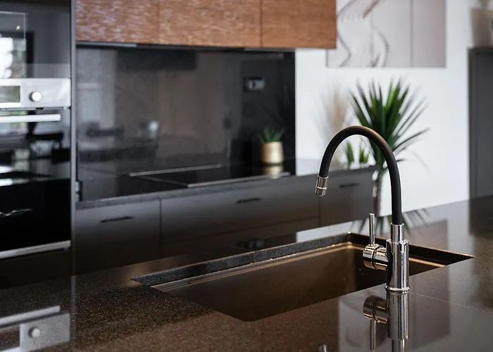 Villa Aniv By The Sea *